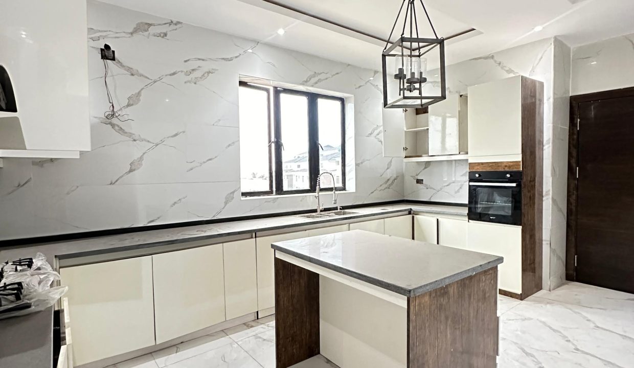 WhatsApp Image 2025-03-16 at 23.31.35 (1)