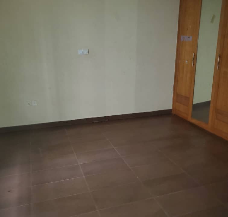 WhatsApp Image 2025-04-25 at 00.22.11 (2)