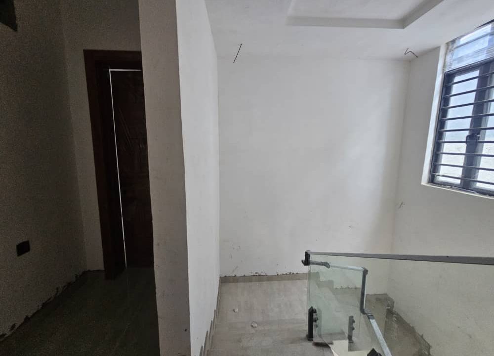 WhatsApp Image 2025-05-07 at 18.54.07 (1)