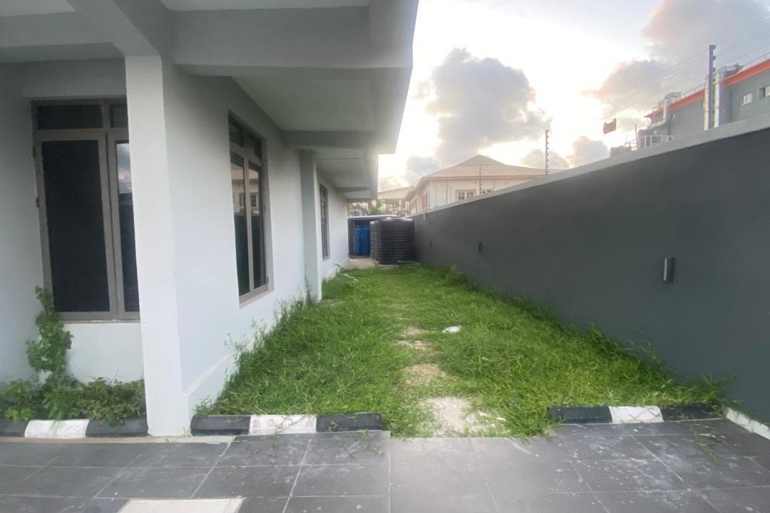 WhatsApp Image 2025-11-12 at 20.05.54 (1)